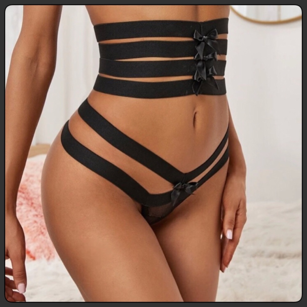 NEW Strappy Ladder Waist Trainer & Thong Set